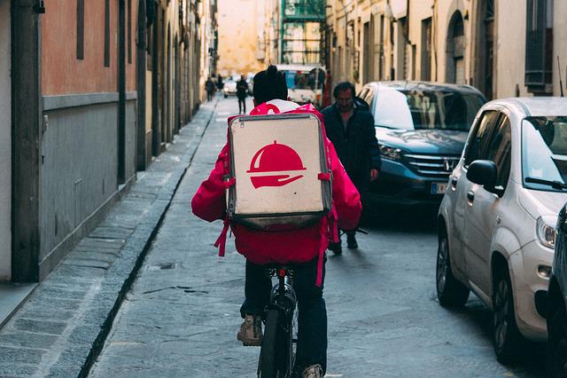 Quelques avantages et inconvenients d’etre un auto-entrepreneur en Uber eat